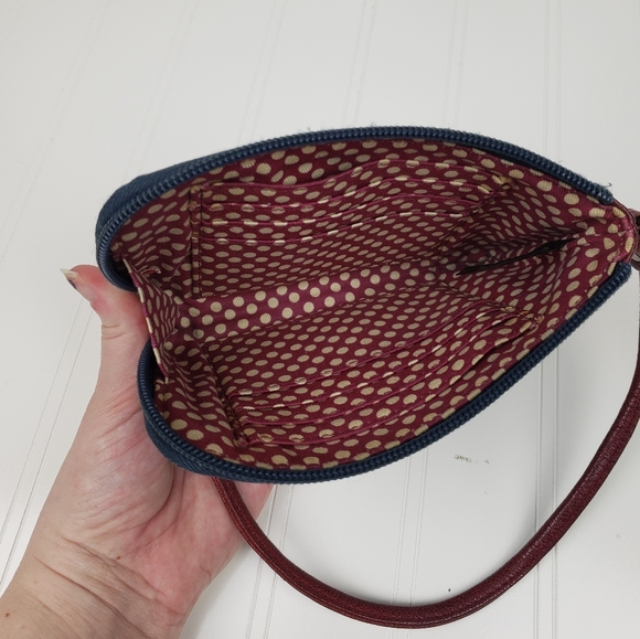 Fossil leather navy flower 2000's era clutch wristlet - Picture 5 of 11